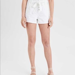 NWT White AE Mom Shorts